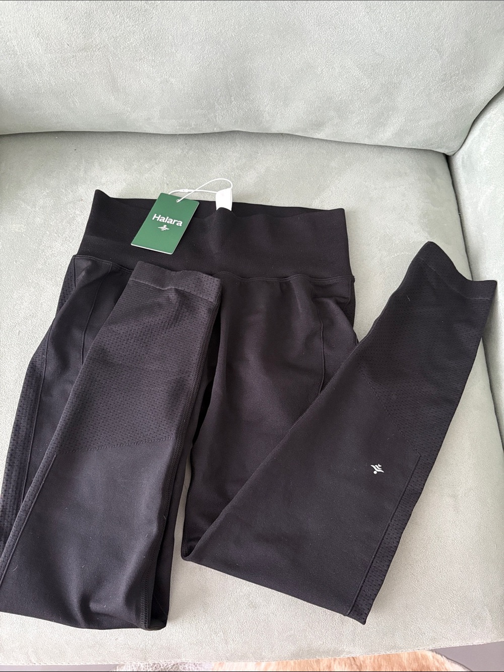 HALARA Black High-Rise Performance Leggings